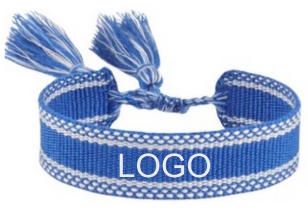 Bracciale regolabile tessuto